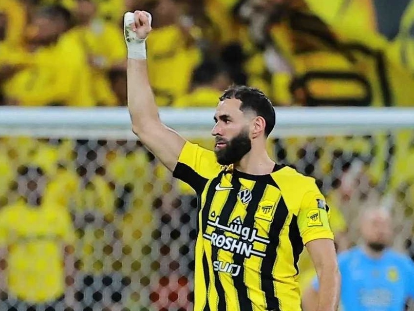 多特蒙德鏖战里昂,本泽马状态火热 多特蒙德鏖战里昂,本泽马状态火热