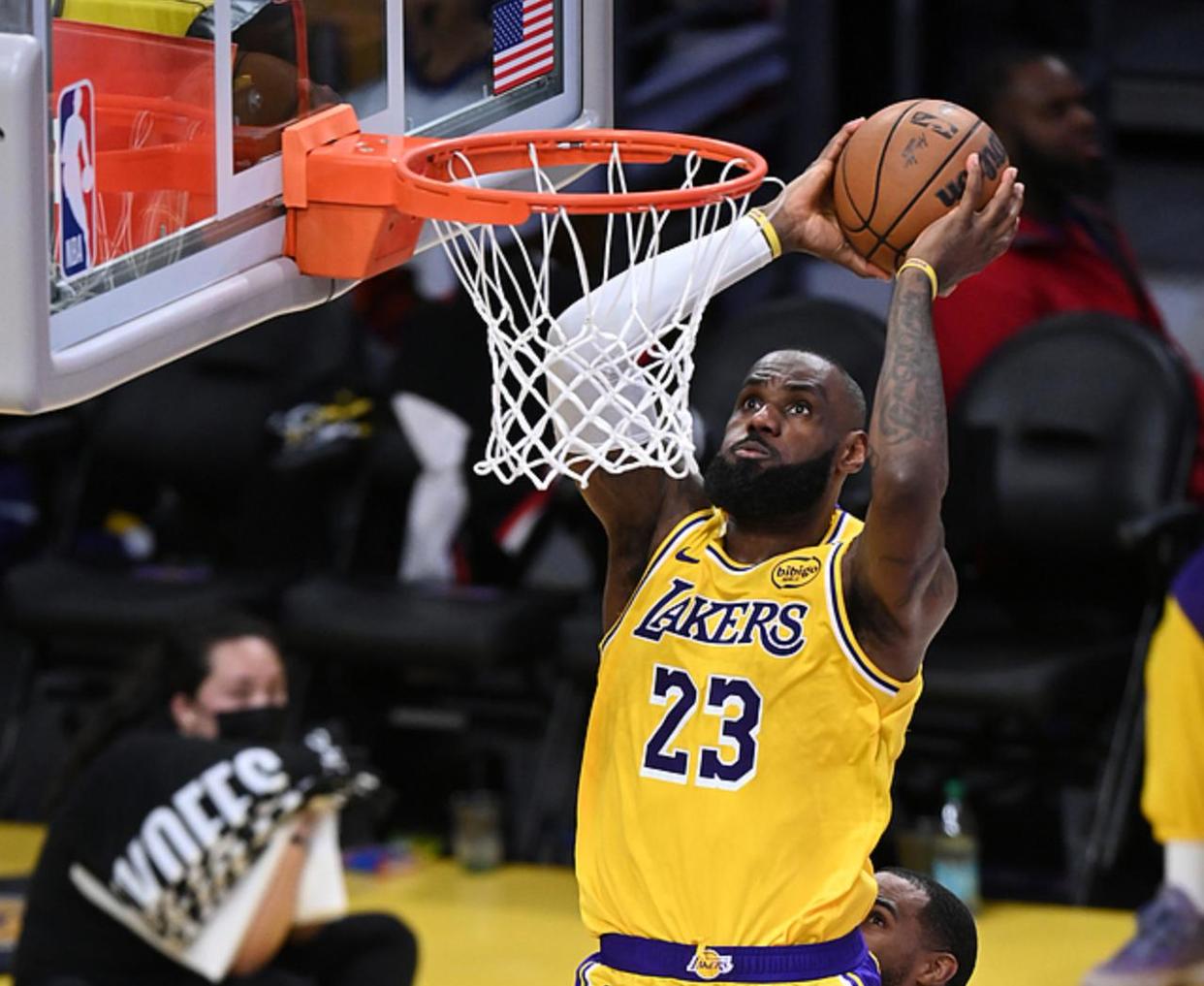 爱游戏官方入口-公牛横扫爵士，戈贝尔扛起全队