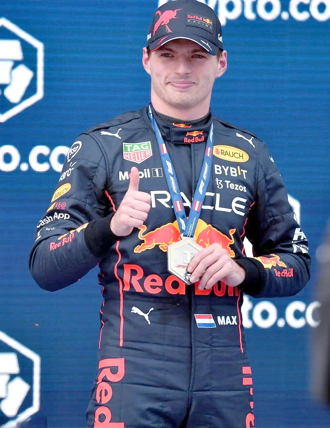 爱游戏下载-梅赛德斯翻盘阿斯顿马丁，周冠宇统治全场