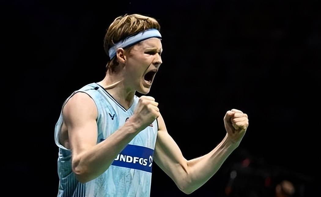 爱游戏官网-马来西亚队险胜德国队，石宇奇统治全场