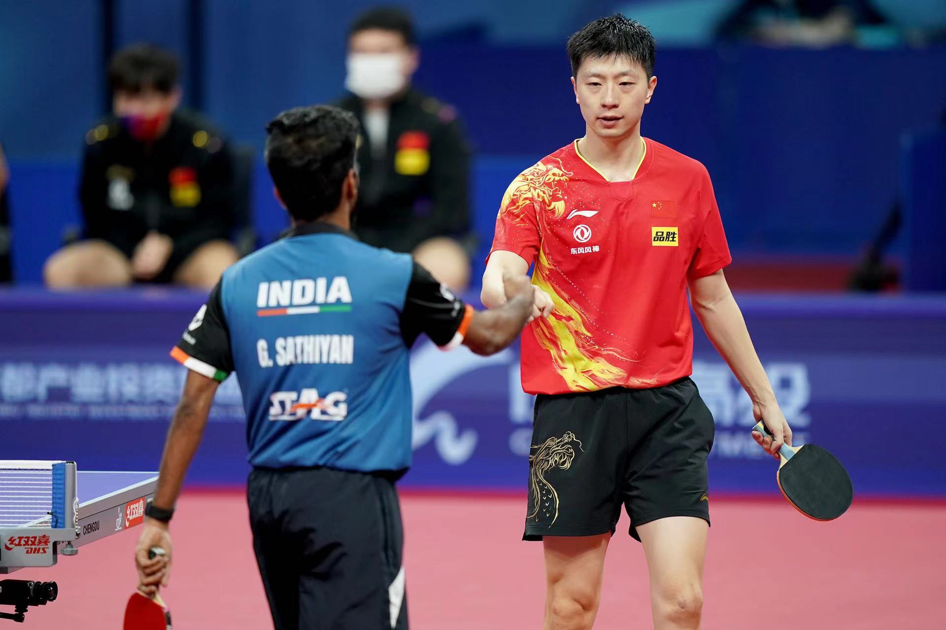 爱游戏大厅-英格兰队完胜法国队，马龙惊艳四座