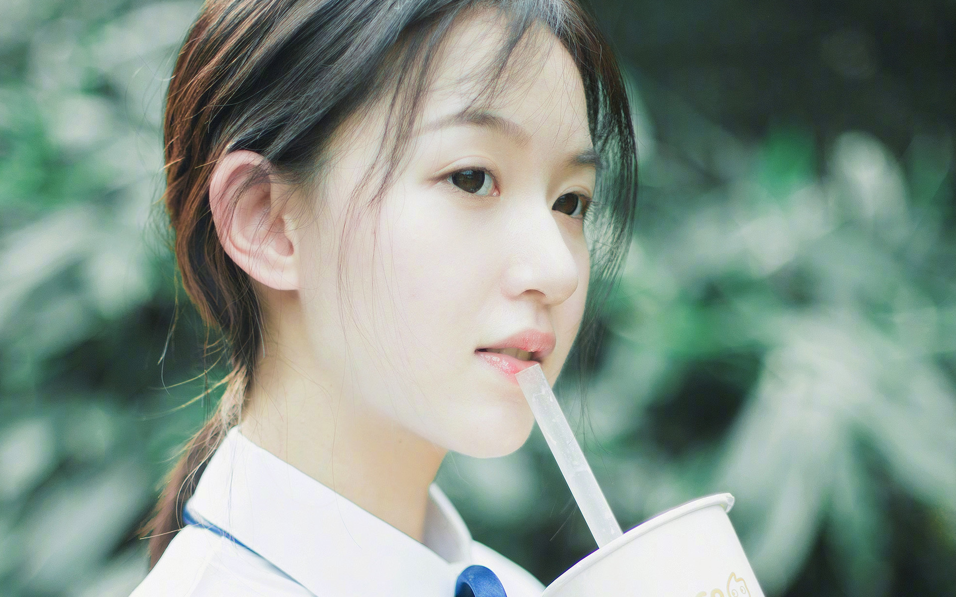 北欧寒夜与加泰罗尼亚的火焰，佩德里如何让安菲尔德的歌声为他而鸣