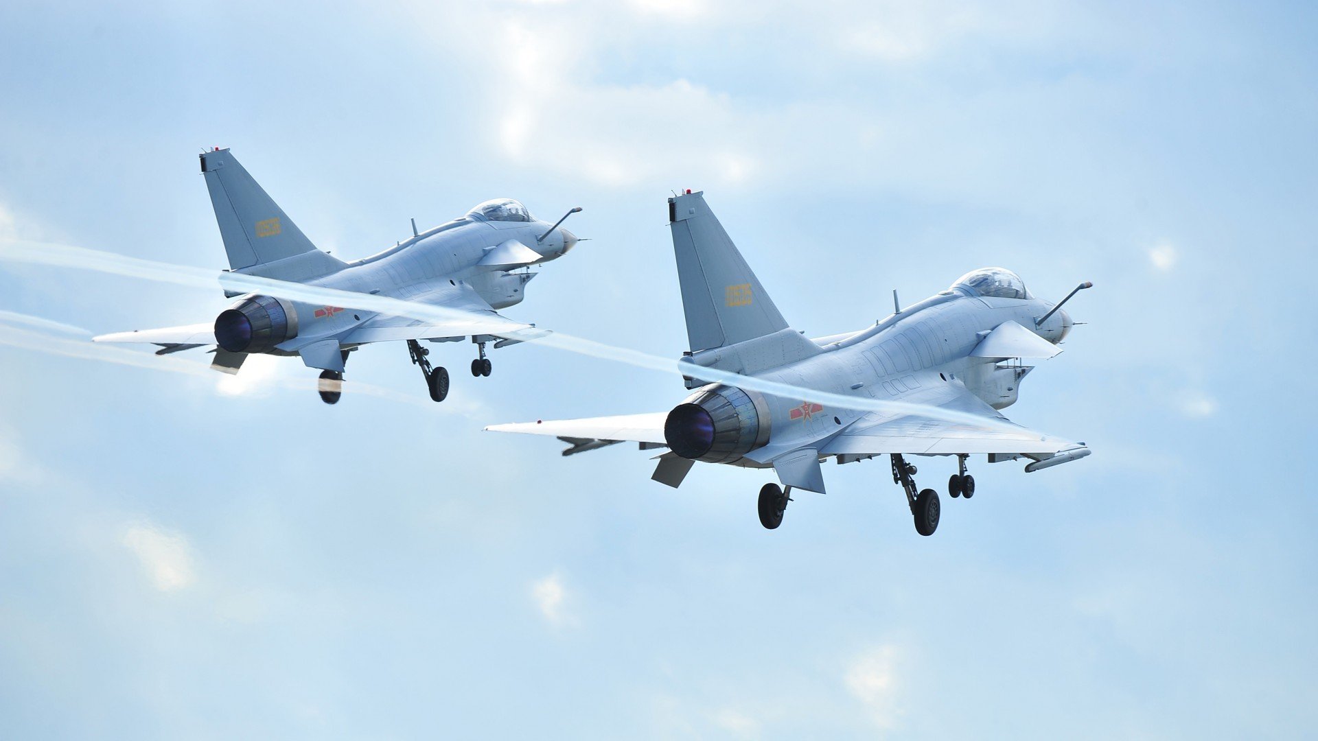 绝杀之夜，命运之刃，2026世界杯B组厄瓜多尔掀翻波兰，齐耶赫独舞点亮星辰